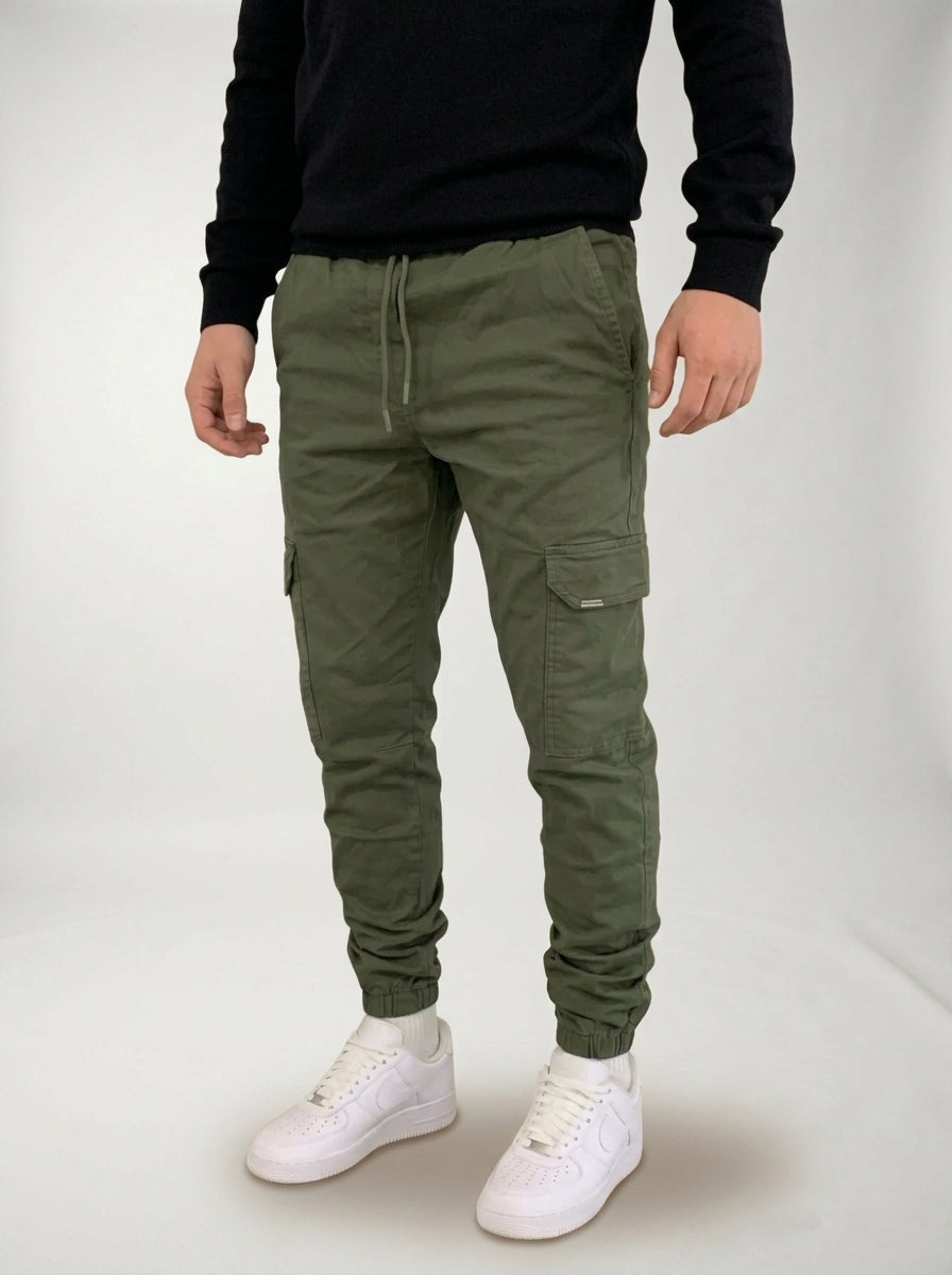 Pantalones Cargo Laluna LAVRA - modelo editorial look casual