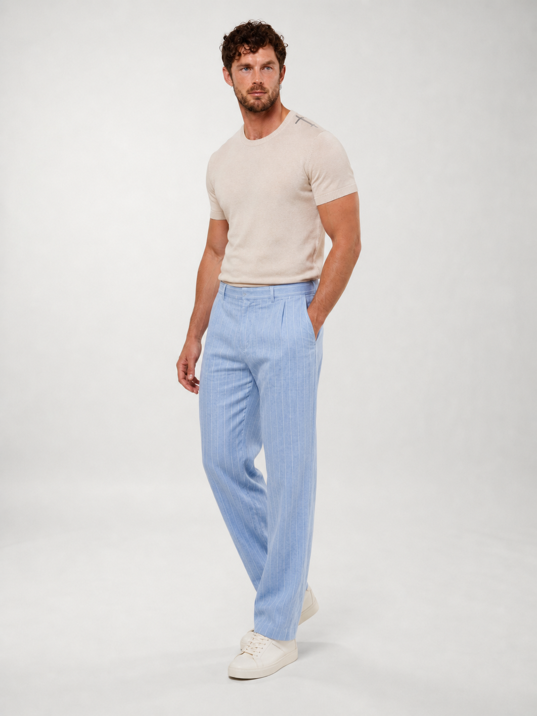 Pantalones de Lino a Rayas LAVRA - modelo editorial
