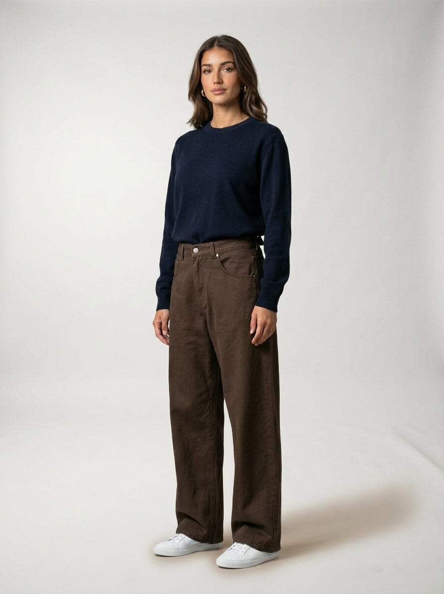 Vaqueros Brune LAVRA - modelo editorial look casual hombre