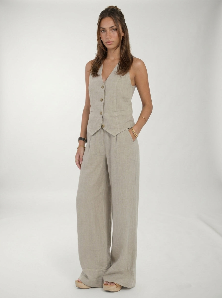 Conjunto AIRA LAVRA - modelo editorial
