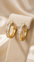 Pendientes de Aro Color Oro y Cristal LAVRA - vista frontal product shot