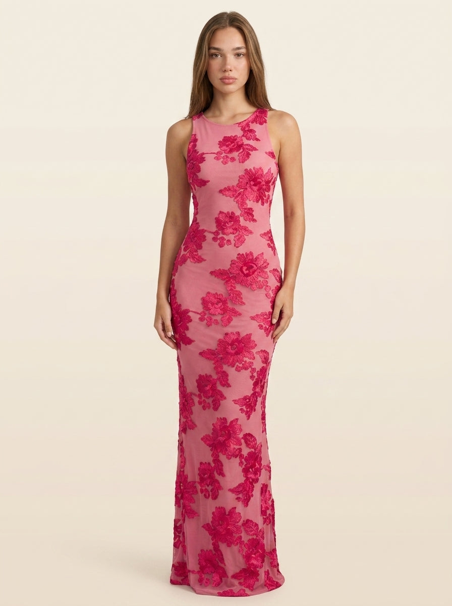 Vestido Amara LAVRA - vestido ceñido bordado modelo editorial look noche