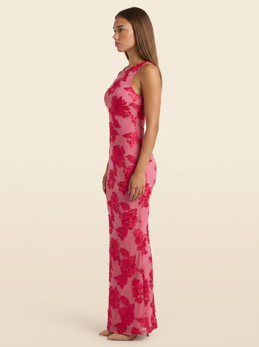Vestido Amara LAVRA - vestido bordado floral detalle escote mujer